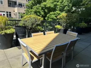 Club room patio