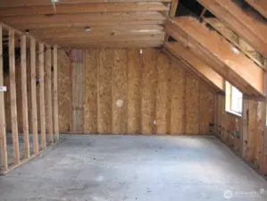 Large Bonus Room is over the Garage area