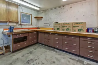 Work bench is waiting for your creativity