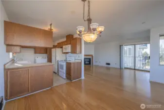 Dining area, different view