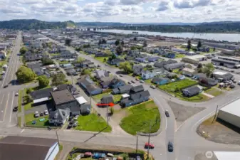 Shopping & Restaurants within Walking Distance