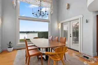 Dining room w/ easy access to outdoor covered kitchen.