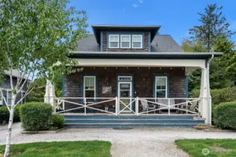 Resort Living Meets Coastal Charm in Scenic Seabrook - gorgeous main home and 1-bedroom ADU.