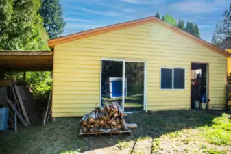 Detached Garage