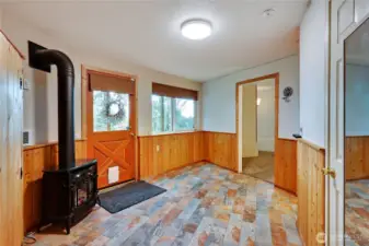 Downstairs entry way with propane stove