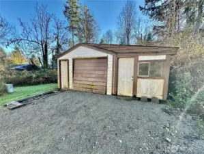 Detached garage...the well is in the back of the garage.