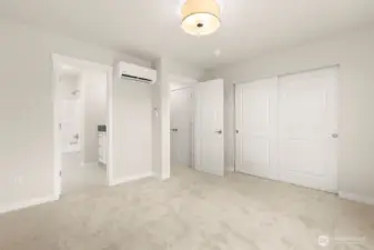 Photographs are for illustrative purposes only. Features, finishes, interior/exterior colors, landscaping and floorplan shown may vary from actual homes built