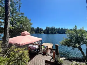 Upper deck attached to the dock, perfect for lakefront dinners.