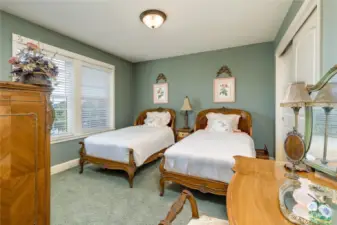 Fourth bedroom