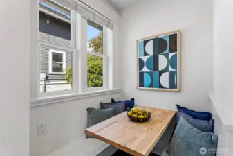 521: Main level, breakfast nook next to kitchen