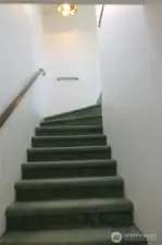 NOW GOING UP TO THE SECOND FLOOR OF THE TOWNHOUSE!