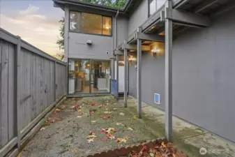 Private Front Courtyard