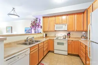 Clean functional kitchen