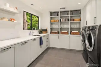 MAIN LAUNDRY