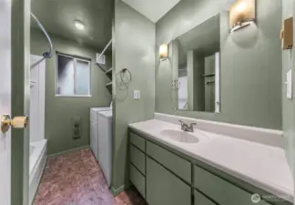 Full bath located off the living space and between all bedrooms