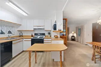 Removeable table/counter in Kitchen