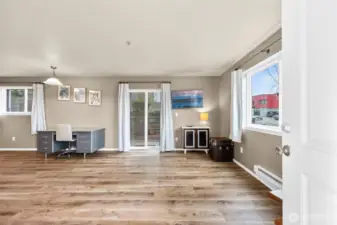 Spacious and bright! Laminant flooring throughout.