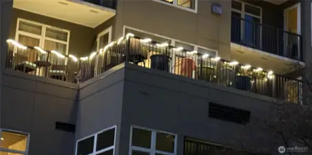 200 Sq Ft Deck Christmas Lights