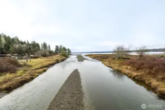 1000' +/- to Menard's Landing and a public boat launch.