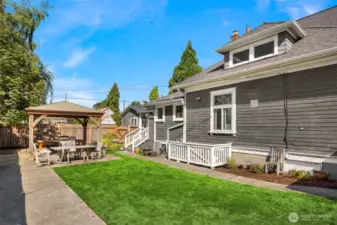 South Side Yard