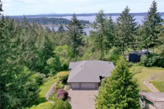 Come take a look and see if this home is just right for you!