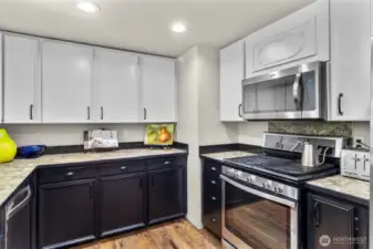 KITCHEN WORK AREA,....!!!!