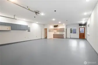 24ft x 40ft, 4 car garage / shop space