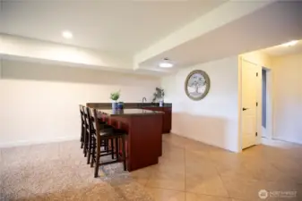 Wet bar (potential second kitchen).
