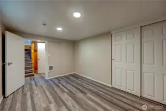 2nd bedroom