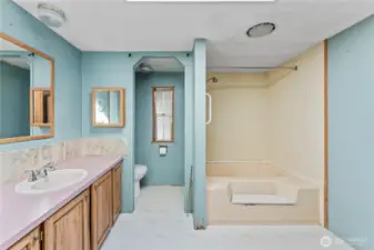 Manufactured home/ADU Bathroom