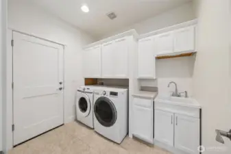 Large laundry/ mudroom