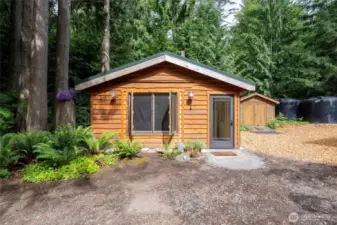 Guest cottage/ MIL / detached ADU with mini split, HRV, full bath and kitchenette