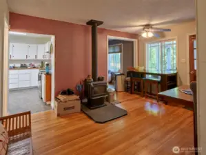Entry/Living Room