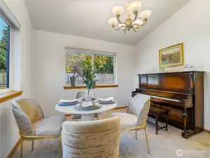 The corner room have lots of natural ligt streaming in.