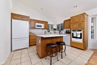 Kitchen with Eating Space