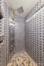 Awesome Shower for cleaning up after a nice hike