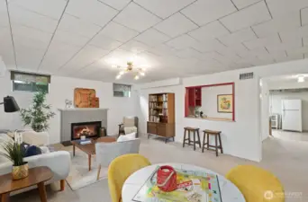 Second gas fireplace and tiki bar for entertaining, or easy access for movies snacks and bevvies.