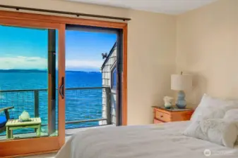 ~good to sleep to the sound of waves and smell the salt air