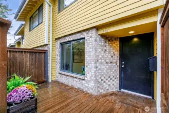 Private patio in the entrance