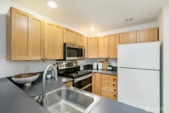 Stainless dishwasher stove/oven and microwave