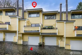 Back driveway/alley entry to garage