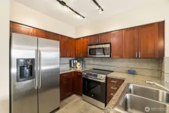 Granite and stainless kitchen