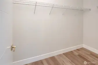 (Different unit, floor plan, & color scheme)