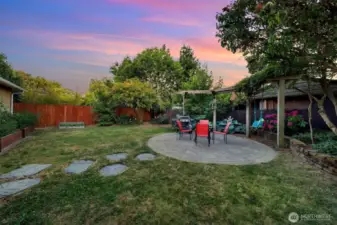 Twilight at the beautiful backyard. Get ready to grill.