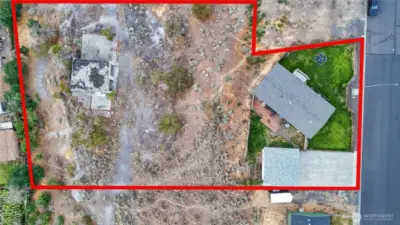 LOT LINES ARE ESTIMATES, BUYER TO VERIFY ALL LOT LINES & ALL MEASUREMENTS.