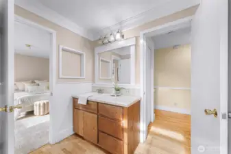 Beautiful crown moldings