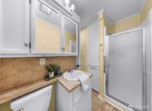 2nd Bathroom