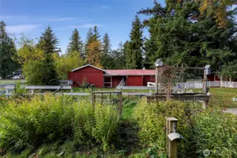 Your very own homestead with barn and plenty of space for gardening