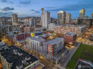 Steps to restaurants, bars, the waterfront, and light rail for easy access around Seattle