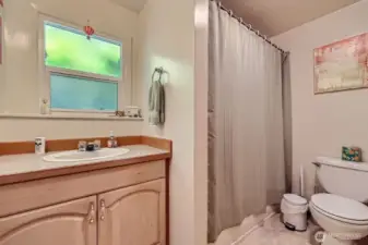 Separate 528sf fully permitted ADU with 1 bed and 1 bath.